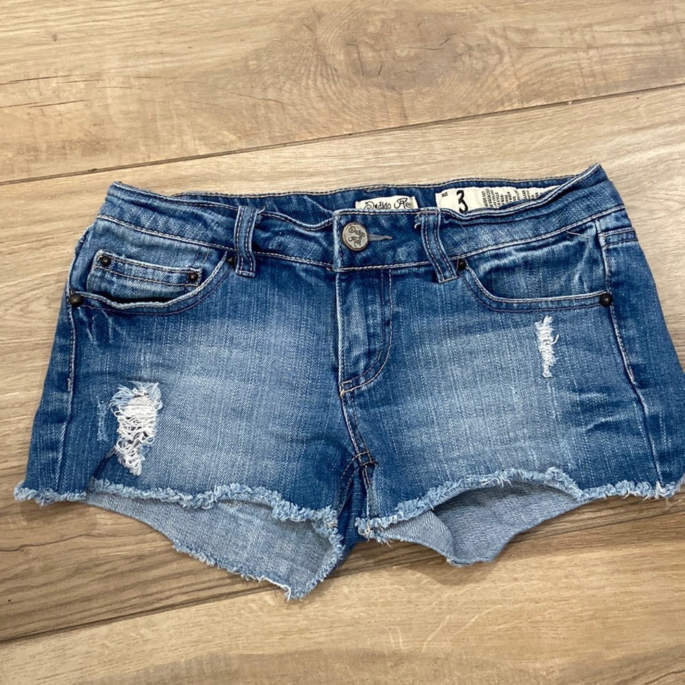 Indigo Rein Juniors low rise denim jean shorts
